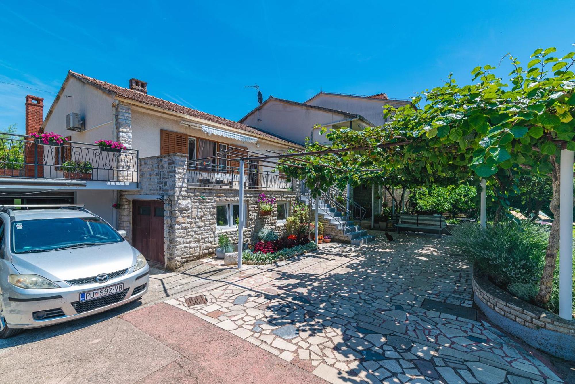 Apartments With A Parking Space Fazana - 18334 Buitenkant foto